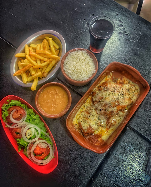 Foto 1 FAMÍLIA RS PIZZARIA E RESTAURANTE