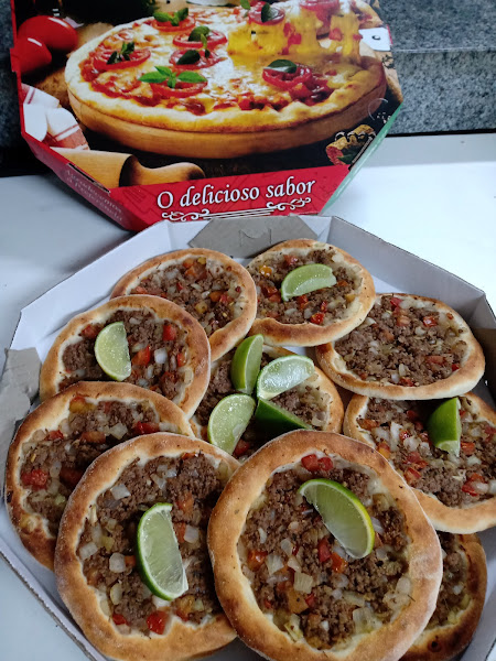 Pizzaria e Esfiharia No Capricho