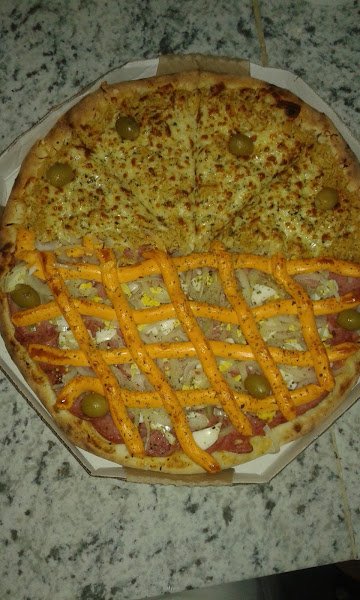 Foto 2 Pizzaria e Esfiharia No Capricho