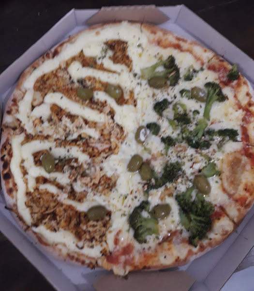 Foto 4 Pizzaria & Esfiharia MK