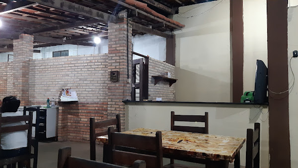 Pastel e pizza no sítio