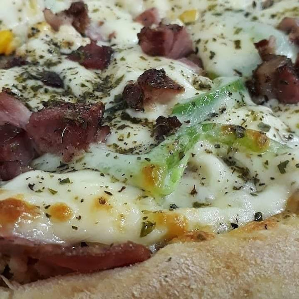 Pizzaria catu-cheddar pizza