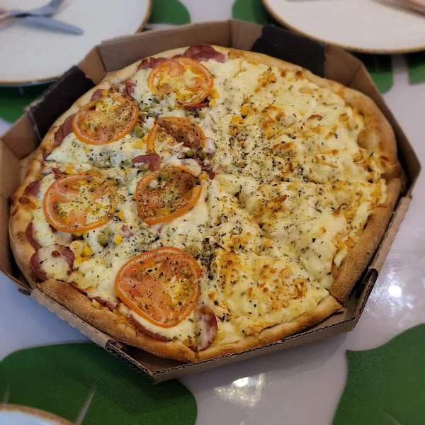 Foto 3 Pizzaria catu-cheddar pizza Foto 3 Pizzaria catu-cheddar pizza