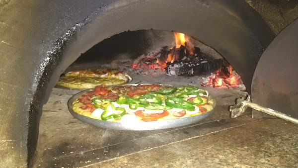 Foto 1 Pizzaria Forno Quente
