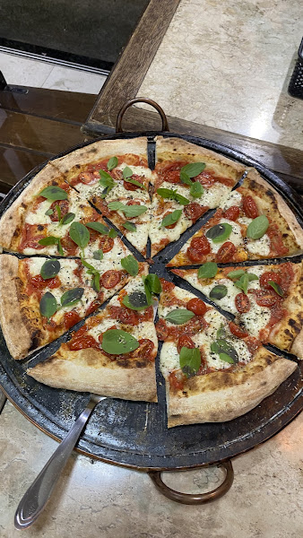 Foto 1 Pizzaria La Bella