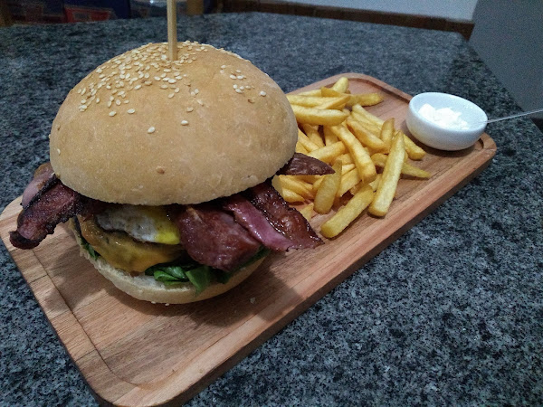 Caprich Pizzas & Hamburgues