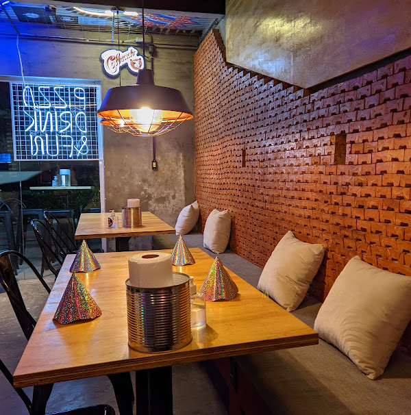 Foto 2 Jacaré Vermelho Pizza Bar