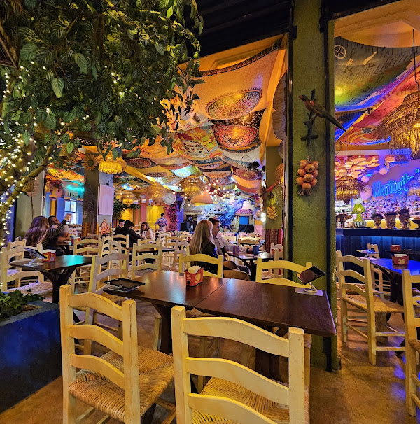 Foto 1 Mariquita Bar BC