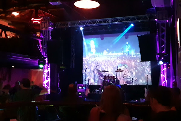 Foto 1 Morrison Rock Bar