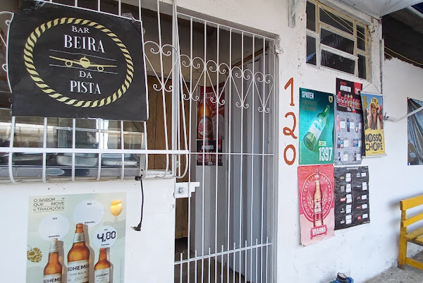 Bar beira da pista