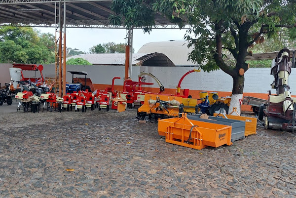 Foto 1 Agrovale Máquinas Agrícolas