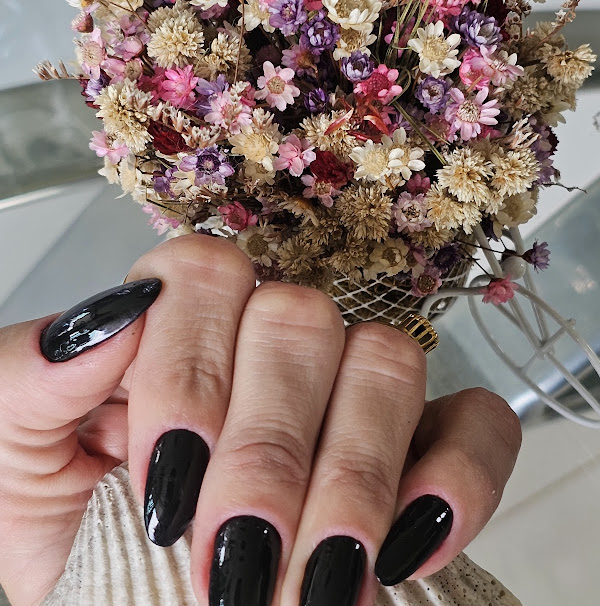 Foto 2 Manicure Mirela Santos - Instituto de Unhas