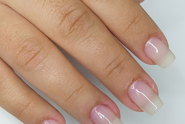 Jacqueline Gati cantinho Nails