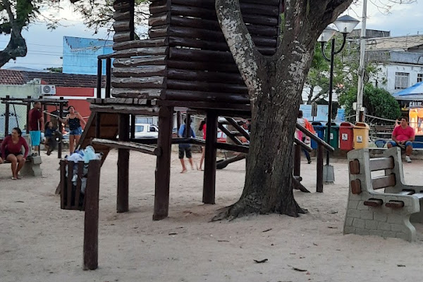 Foto 2 Parquinho do Centro de São Pedro da Aldeia