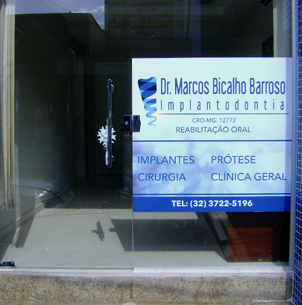 Marcos Bicalho Barroso - Implantodontia