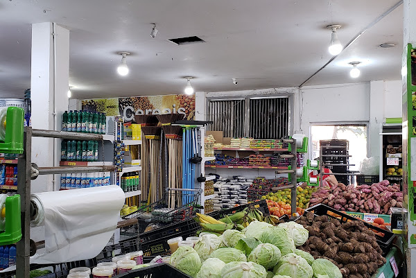 Foto 2 Supermercado Armação Porto