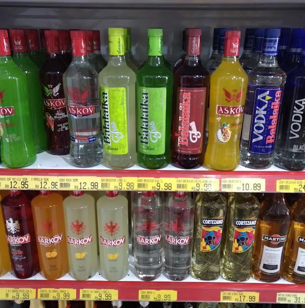 Foto 4 Supermercado Armação Porto