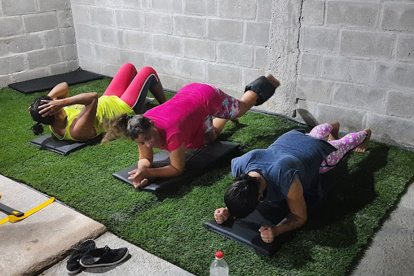 Foto 1 Academia Rose Fit Foto 1 Academia Rose Fit