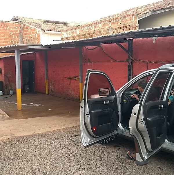 Foto 2 Burgues Lava Car