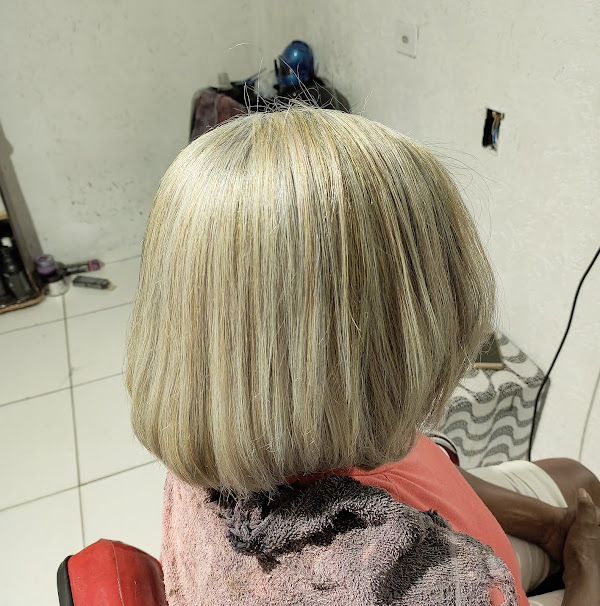 Foto 1 Thayna cabeleireira