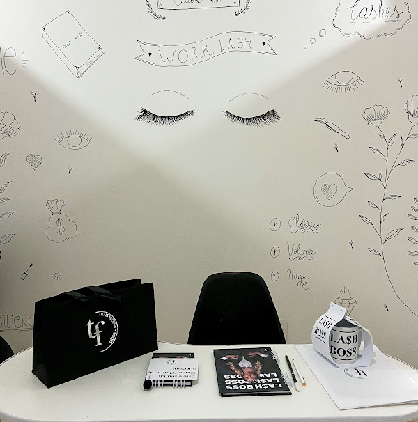 CÍLIOS THAÍS FERRARI