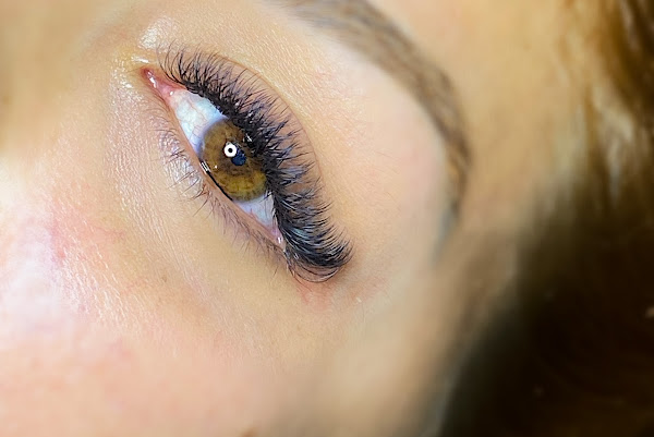 Foto 3 CÍLIOS THAÍS FERRARI