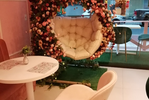 Foto 1 Encanto Rosa - Café e Confeitaria