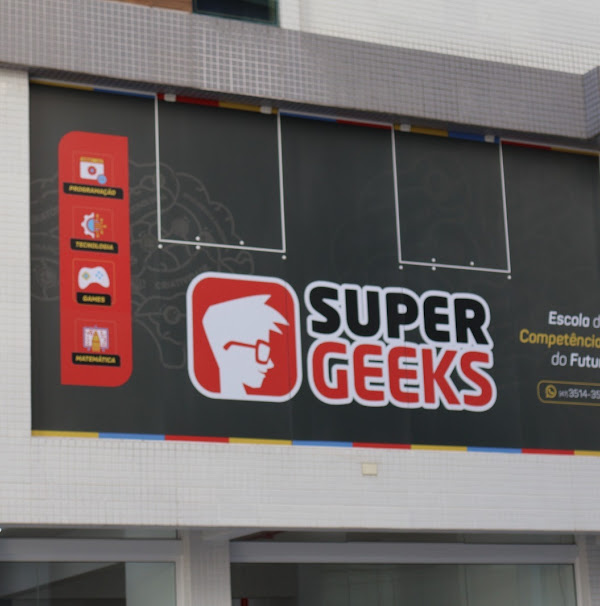 Foto 1 SuperGeeks Balneário Camboriú - 1ª Escola de Programação e Robótica para crianças e adolescentes