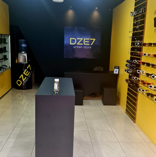 Foto 1 DZE7 Urban Store