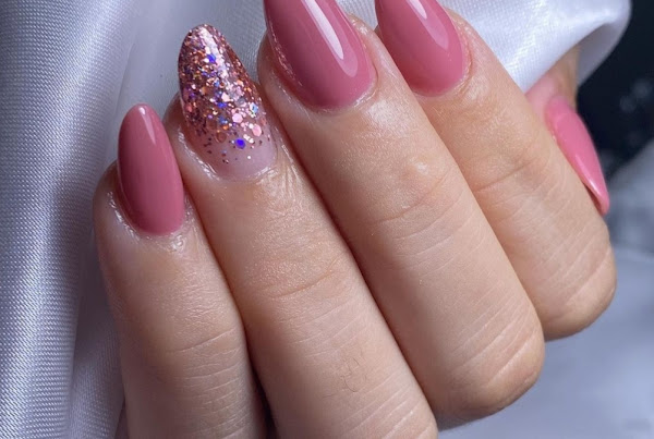 Foto 1 Julia Nail Designer