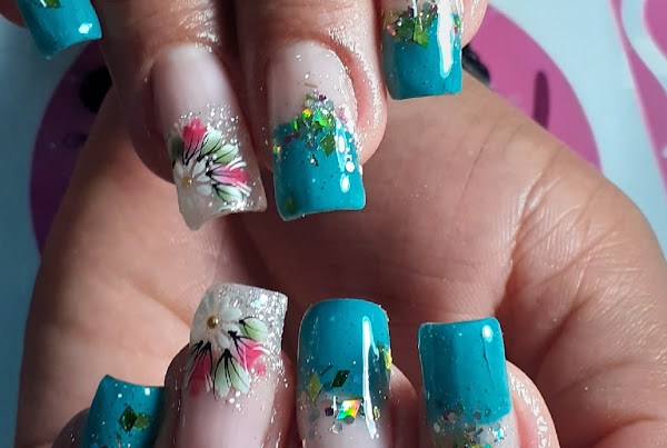 Foto 0 Esmalteria Yahara