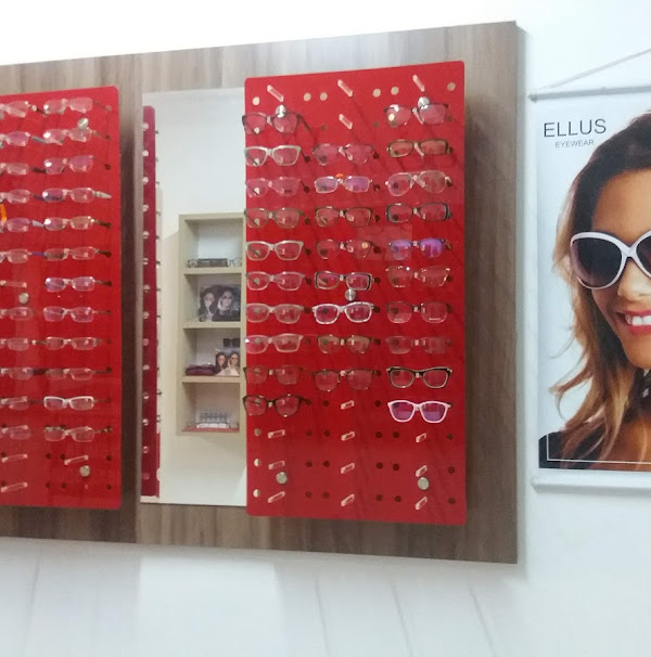 Foto 2 Ótica modelo Foto 2 Ótica modelo