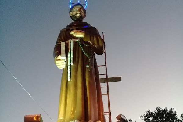 Estátua de São Francisco das Chagas