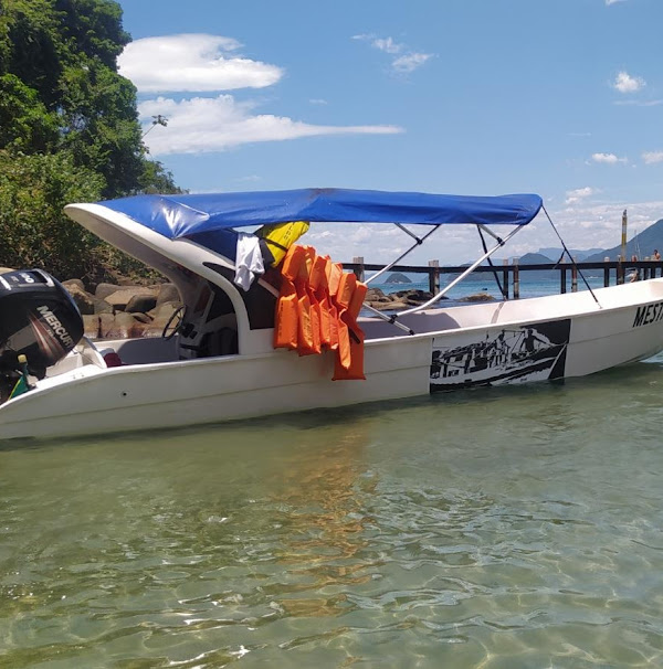 Passeios de Lancha Ubatuba - Boat Mestre Arildo