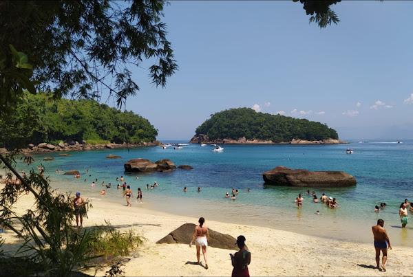 Foto 1 Passeios de Lancha Ubatuba - Boat Mestre Arildo