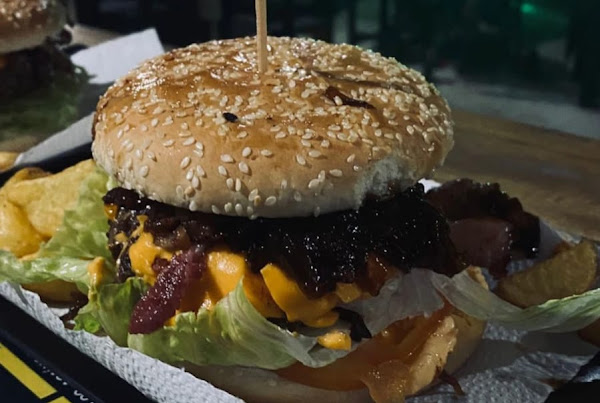 Foto 2 THAILU HAMBURGUERIA ARTESANAL