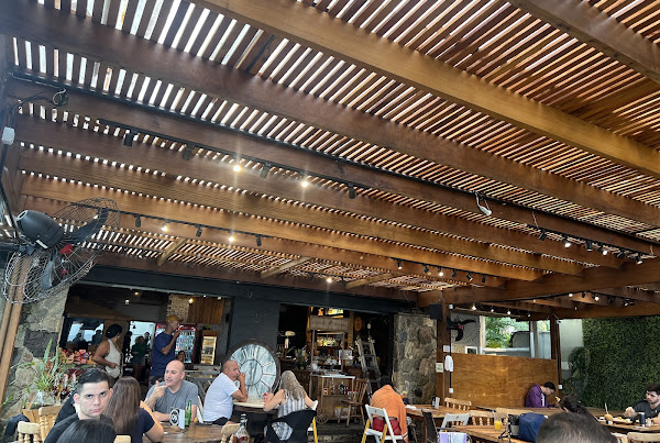 Villa d''Aldea beach bar - restaurante beira mar - por do sol - praia da enseada - Ubatuba SP Villa d''Aldea beach bar - restaurante beira mar - por do sol - praia da enseada - Ubatuba SP