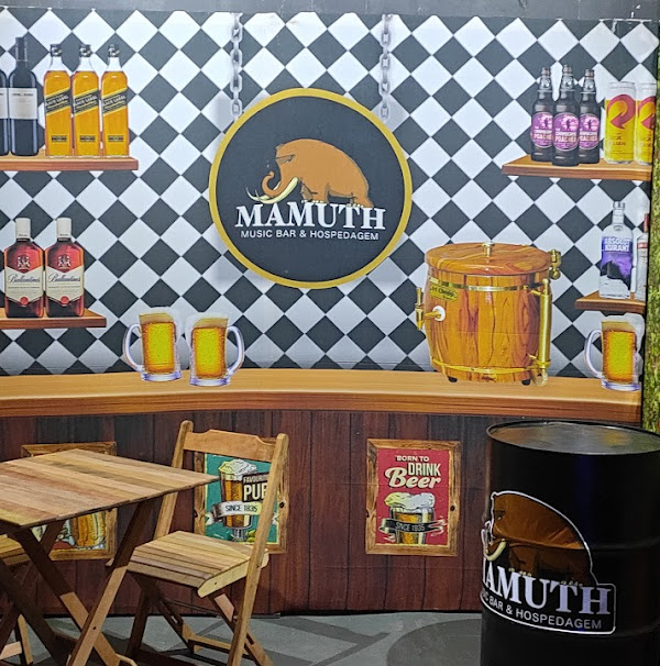 Mamuth Music Bar e Hospedagem