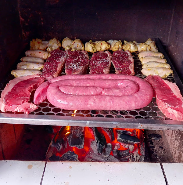 Foto 2 Cozinheiro e Churrasqueiro Ubatuba