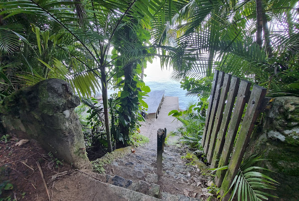 Foto 1 Trilha para as Praias de Fora e Godói