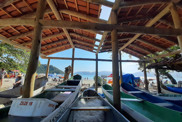 Rancho de Pesca Praia do Lázaro