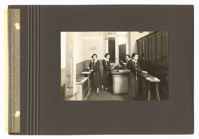 yarg120poalbum42_8219