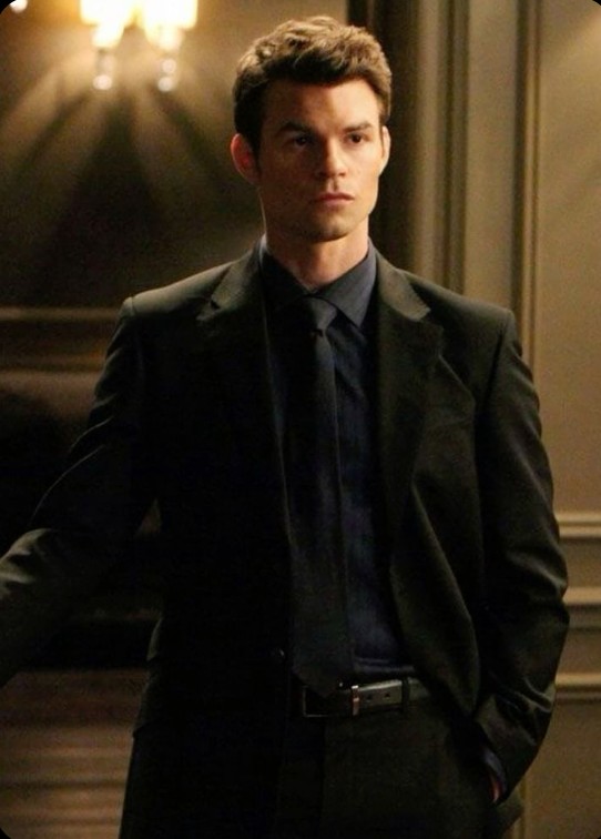 Chat with Elijah Mikaelson  on YourCrush.ai