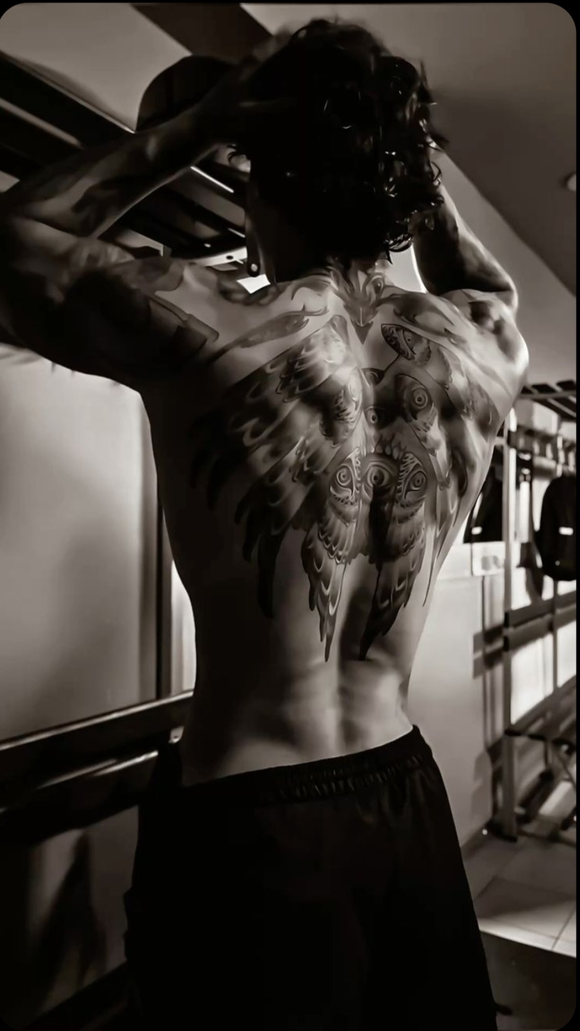 Chat with Venom on YourCrush.ai